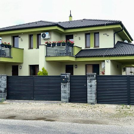 Apartmany Zeleny Dom Podhájska Dış mekan fotoğraf