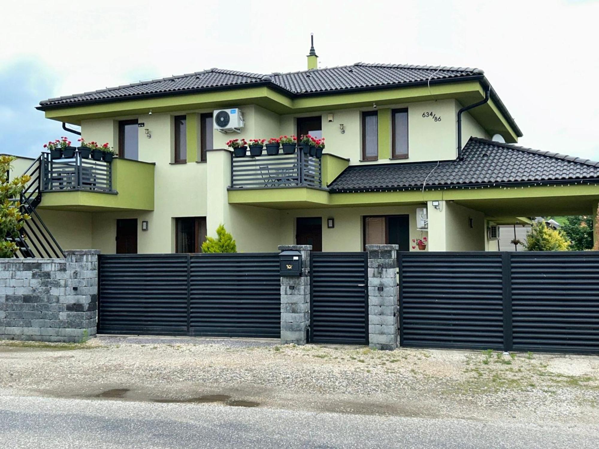 Apartmany Zeleny Dom Podhájska Dış mekan fotoğraf